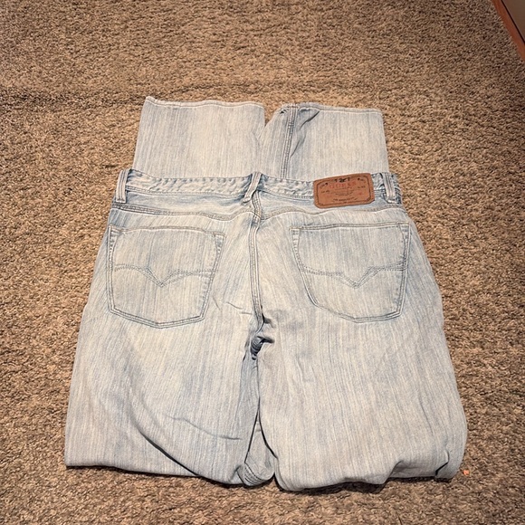 Guess Jeans - Picture 3 of 3